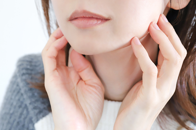 【医師監修】あごの肌荒れは繰り返す？ニキビの原因と5つの予防方法を紹介